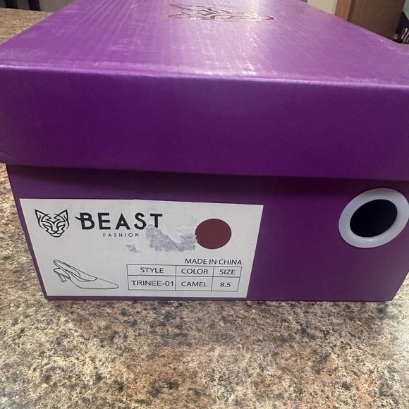 Beast Fashion Trinie Pointed Toe Heels Size 8.5 Camel Slingback Pumps - Picture 9 of 9